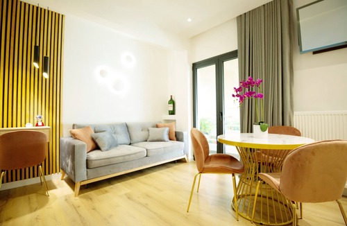 Alimos Apartment | EcoStay - Serenity business class apartment by the sea #
