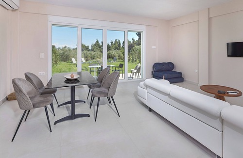 Kriopigi Villa | EIGHT OLIVES LUXURY VILLA