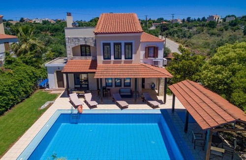 Kefalas Villa | Ekklisies Tria: Large Private Pool, A/C, WiFi