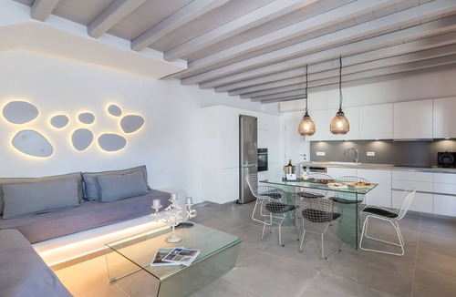 Mykonos Town Villa | Elegant Mykonos Villa | Villa Joie | Swimming Pool | 3 Bedrooms
