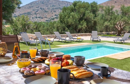 Kounelion Villa | Eleolithos Villa olive & pool