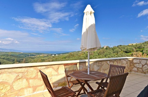 Xirokampi Villa | Elina Villa, a stone villa with private pool, bbq and sea view