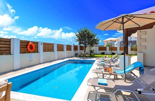 Paralia Kourna Villa | Eliomar Beachside Villa
