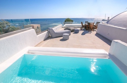 Exomytis Villa | Elite Santorini Villa | Aegean Melody Suites | 3 Bedroom | Outdoor Jacuzzi