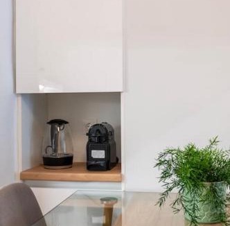 Vyronas Apartment | Ella's Cozy escape with balcony!