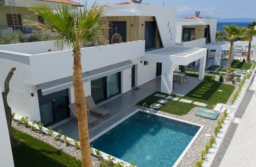 Skala Rachoniou Apartment | Emerald Island Residential Complex