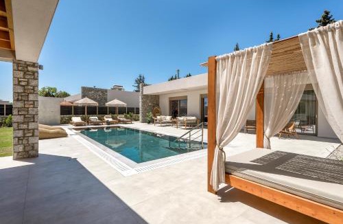 Petaloudes Villa | Emerald & Ruby Villas