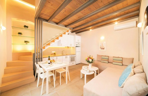 Old Town Rethymnon House | Entire Historical Neoclassic Building in the ❤️ of Town-24/7 Concierge Services