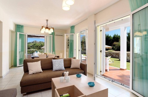 Archangelos Villa | Ermis - Seven Springs Villas