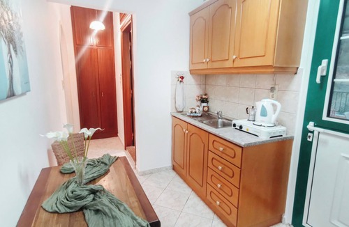 Kamari Apartment | Escape to this Sea View Apartment close to Kalymnos Climbing Routes