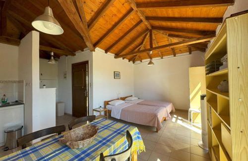 Karvelas House | Esperides