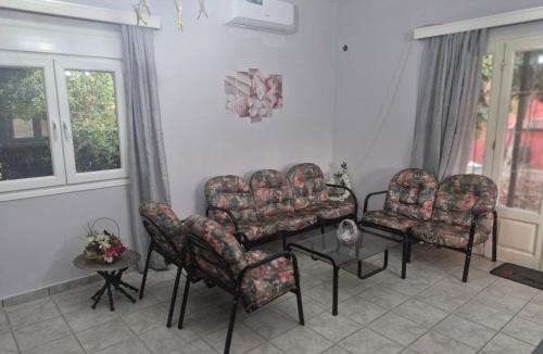 Velonades Apartment | Esperion House