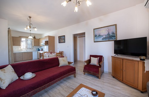 Houdetsi Villa | Estia, "goddess" Of Family And Warmth In Cretan Nature!