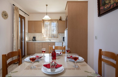 Houdetsi Villa | Estia, "goddess" Of Family And Warmth In Cretan Nature!