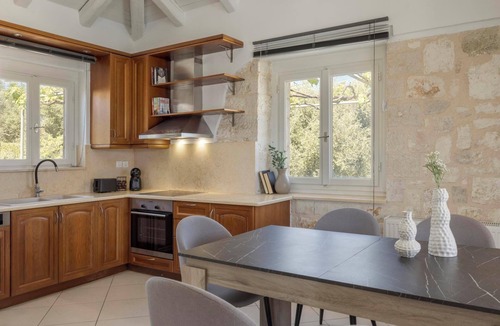 Katsarata Villa | Evanthia - Three Bedroom Villa, Sleeps 6