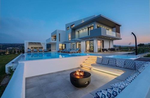 Adelianos Kampos Villa | Exclusive Crete Villa | 4 Bedrooms | Villa Blue | Lavish Interiors