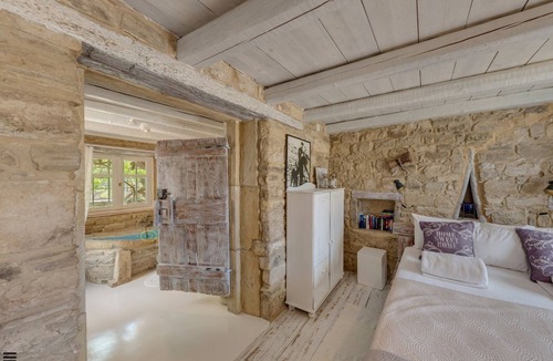 Pitsidia Villa | Exclusive natural stone holiday villa, comfort, luxury and tradition, private pool