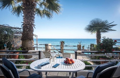 Malevizi Apartment | Exclusive Seaside Retreat Two-Bedroom Apartment with Ocean View