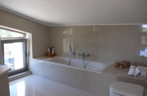 Pylos-Nestoras Apartment | Exclusively furnished vacation apartment with a sweeping view of the sea, Wi-Fi, Messenia, Pelo