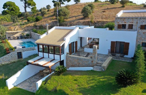 Skiathos Villa | Exquisite Skiathos Villa | Villa Skiathos Alpha | 3 Bedroom | Private Pool