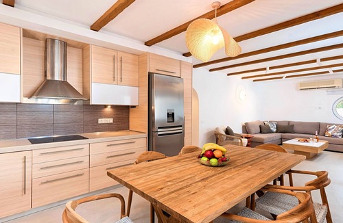 Paralia Kourna House | für 24 Personen in Chania, Kreta (West-Kreta) by Interhome