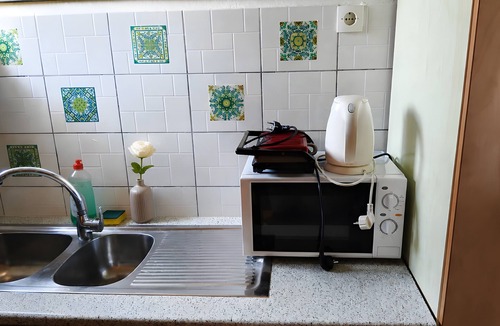 Gouvia House | Family 2BR Apt Pool – Kitchenette 7