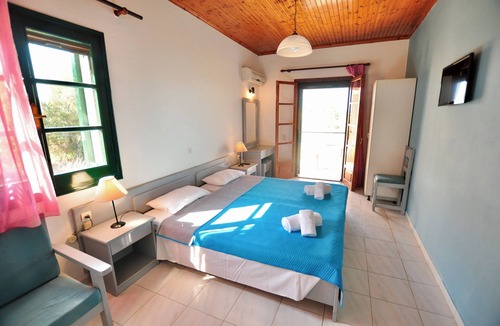 Acharavi Hotel | Family apartment complex 200 meters from the beach & 600 meters from the resort