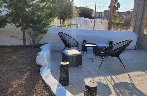 Methana House | Family House with Garden 3 min to Beach