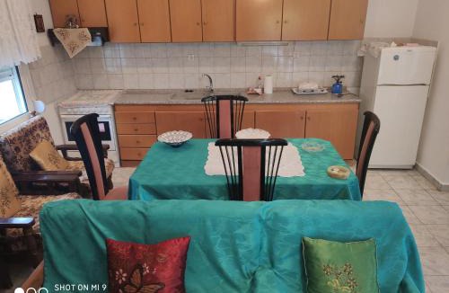 Xiropotamos House | Fanis & Xenia's Residence