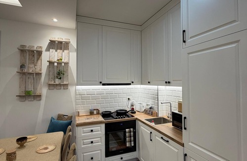 Tirana Apartment | Fantastic 1-bedroom apartment with AC in cool Univers City