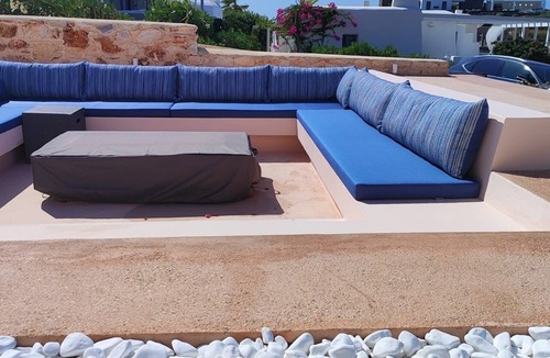 Parikia Villa | Fantastic waterfront villa on the Greek island of Paros