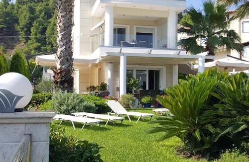 Polichrono Apartment | Flat in Pallini with private terrace