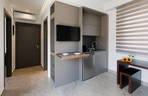 Polichrono Apartment | Flat in Pallini with private balcony