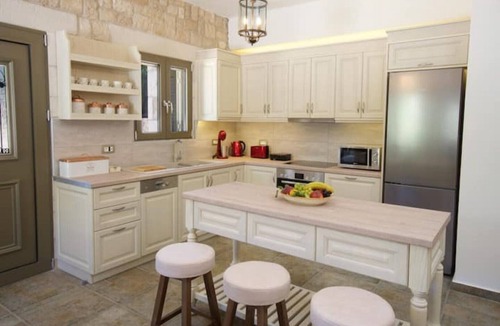 Logarata Villa | Forest Villas Kefalonia (Harry Villa)