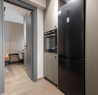 Kalamaria Apartment | Friendly Backyard