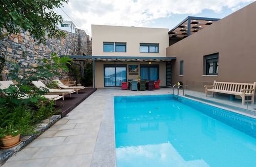 Mavrikiano Villa | Front row sea view villa