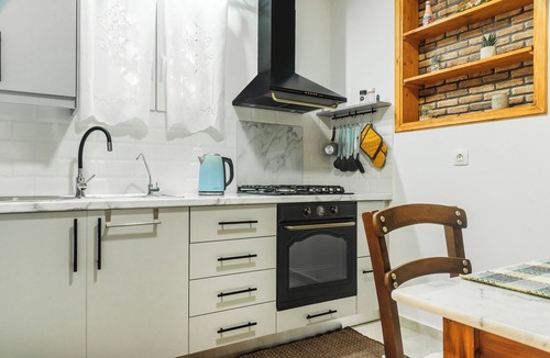 Melikia Apartment | Fully equipped and functional apartment in the heart of the village.