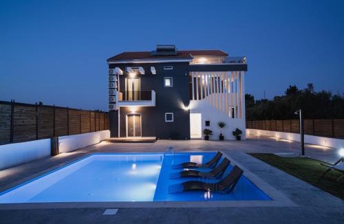 Planos Apartment | G-Ammos 5 Star Villa by elite