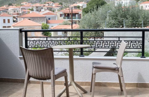 Eresos House | Galinos-traditional house A