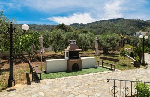 Katochori Villa | Garden House with Pool, 10min to center