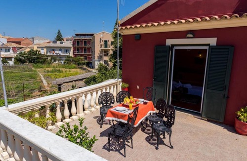 Corfu Town Villa | Garitsa De Lux