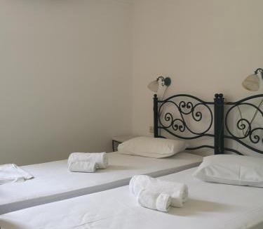 Epano Epidhavros Hotel | Gefyra Rooms