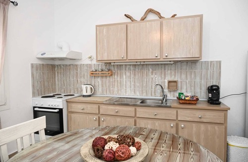 Milos House | Gemilos Nest, Vacation Home
