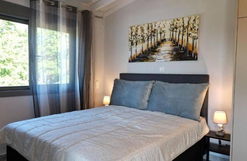 Kanoni Apartment | "Gems Fedra apartment" with mountain view, shared garden & Wi-Fi