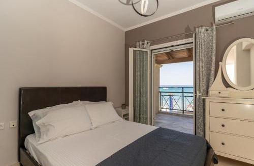 Agios Sostis Apartment | George Beachfront Apartments