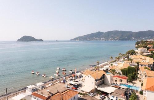 Agios Sostis Apartment | George Beachfront Apartments