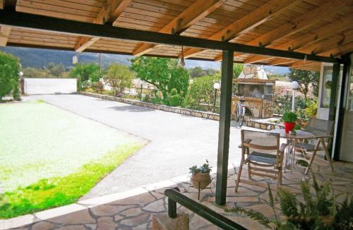Igoumenitsa Bed & Breakfast | Georgia's Little Village