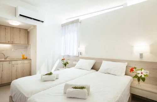 Fragkokastello Apartment | Giannis Seafront Studios I & Breakfast