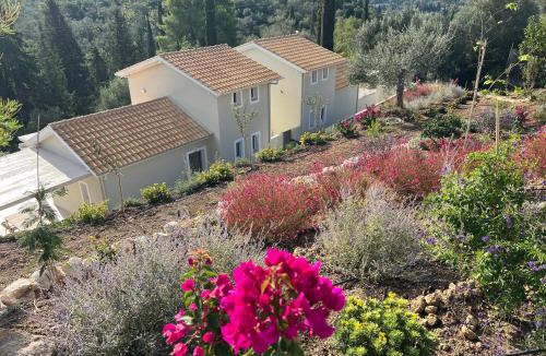Gazatika House | Giardinia Holiday Homes with Private Pool