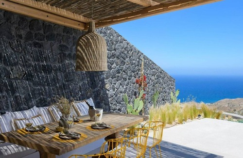 Imerovigli Villa | Glorious Santorini Villa | Villa Ron | 1 Bedroom | Children Older than